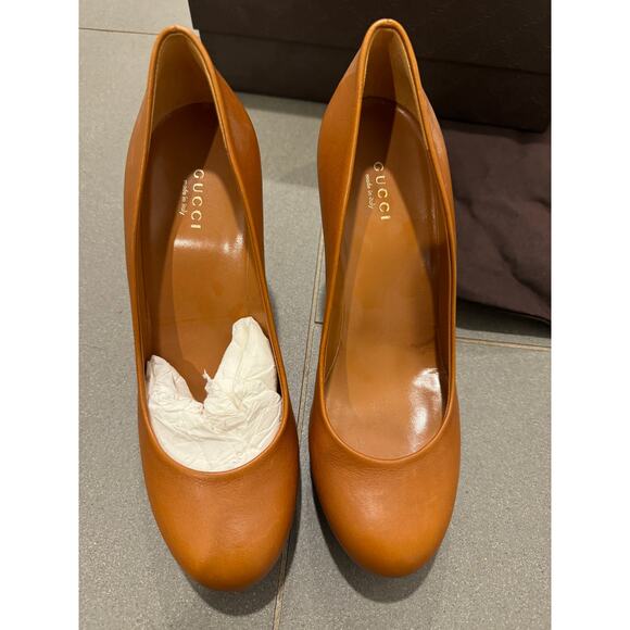 New in Box GUCCI Nappa Betty Plattorm Pumps size 37.5 Caramel Brown $600 - Picture 3 of 6
